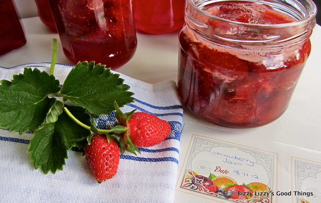 Recipe for strawberry jam with a splash of Grand Marnier 3