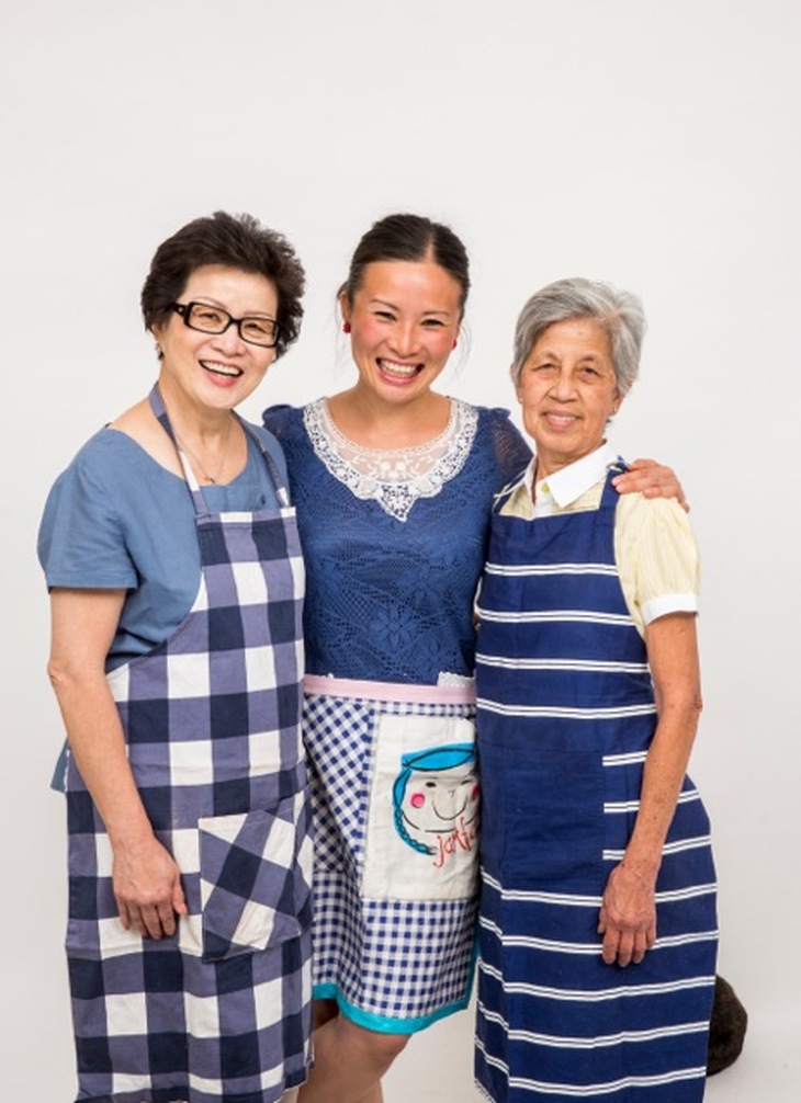 Poh with Mum Christina (left) and Aunty Kim (right)