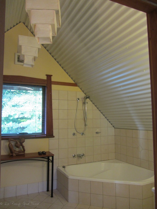 Spa bathroom ensuite at Sahali in the Kangaroo Valley NSW
