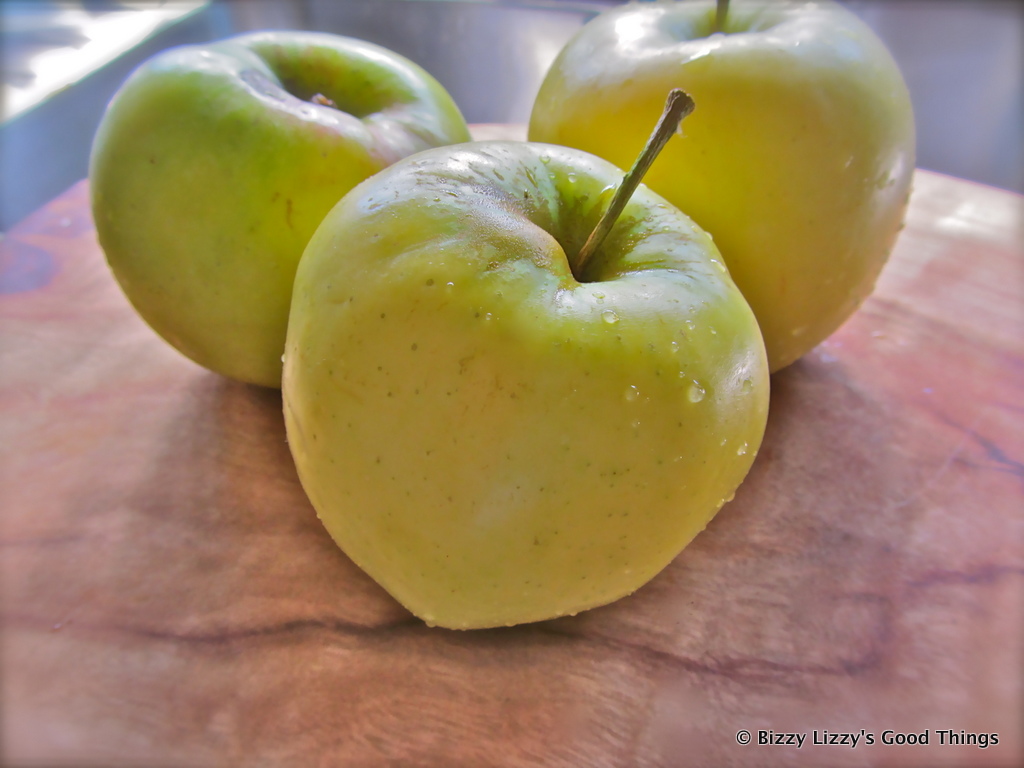 Apples by Liz Posmyk Good Things