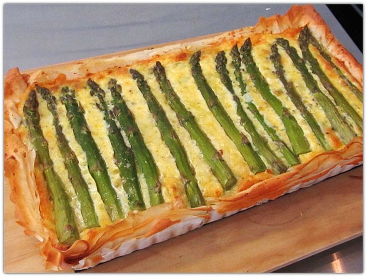 Asparagus cheese tart