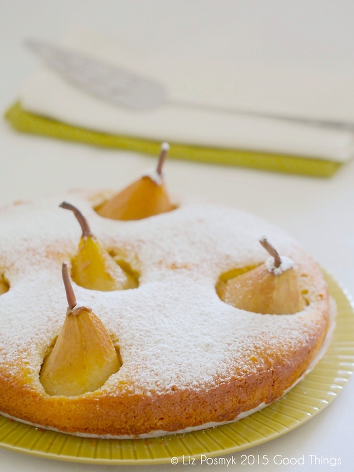 Vanilla tea cake with baby pears