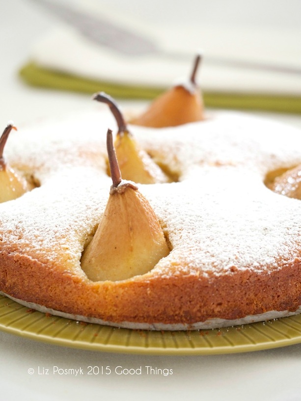 Vanilla tea cake with baby pears 