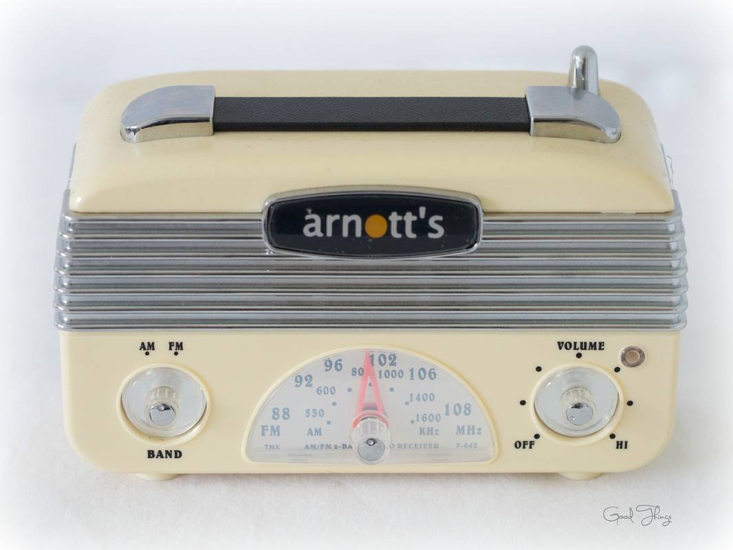 Vintage radio by Liz Posmyk, Good Things 