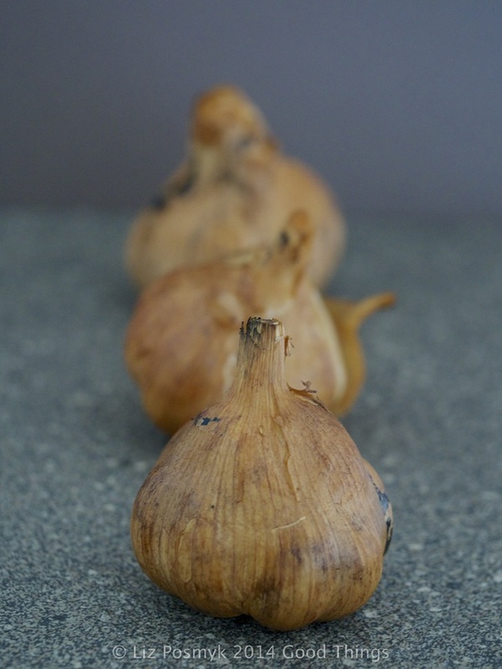 Smoked garlic from the Noosa Farmer's Market by Liz Posmyk, Good Things