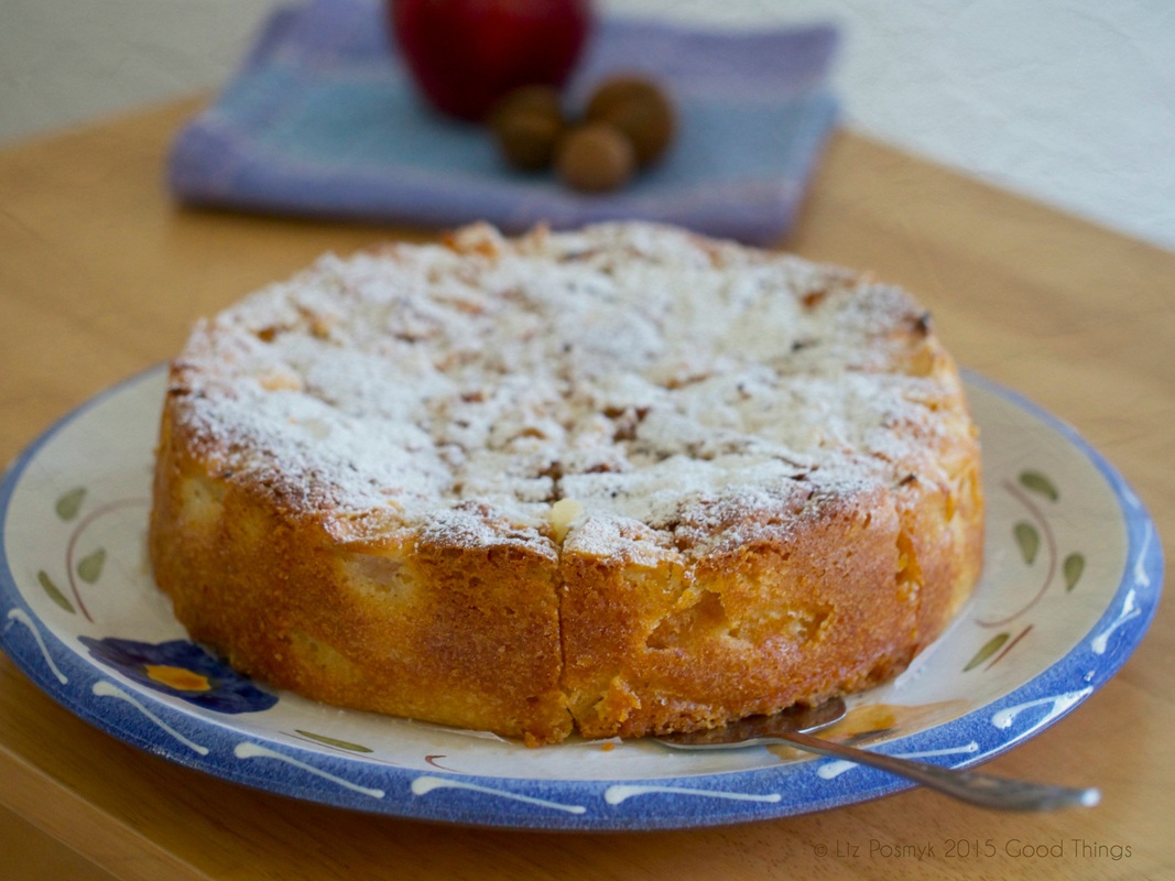 Apple cake with macadamia or Torta di mele con macadamia