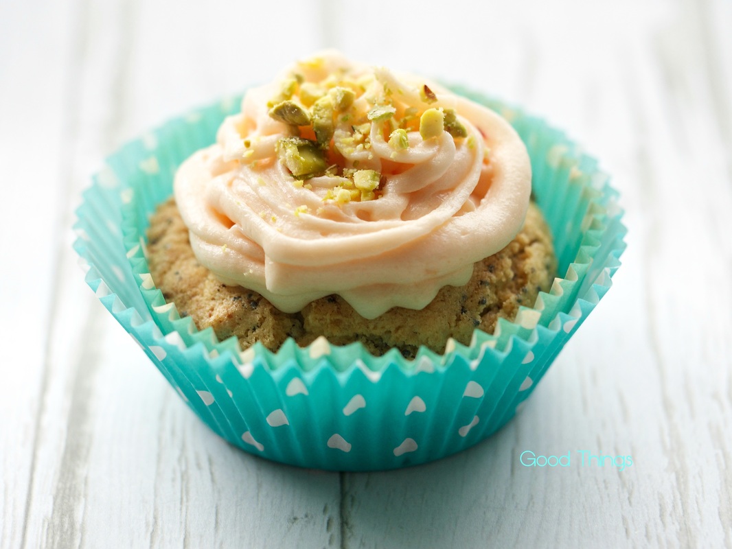 Blood orange and poppyseed cupcakes with buttercream icing and pistachio by Liz Posmyk Good Things 